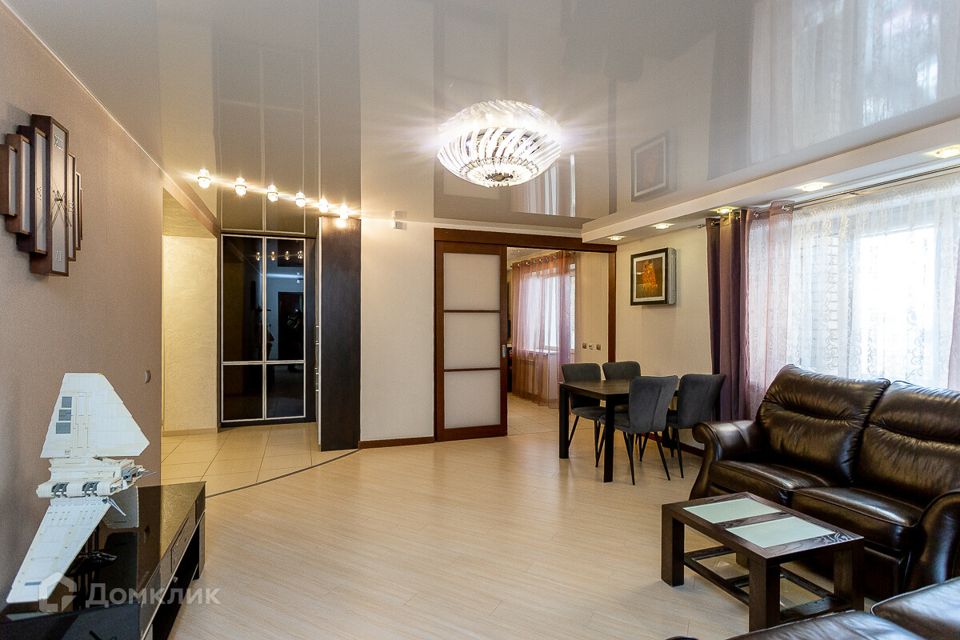 Продаётся 3-комнатная квартира, 123 м²