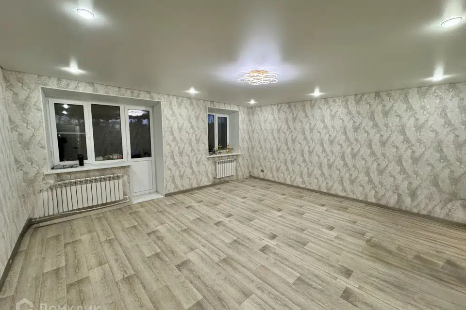 Продаётся 4-комнатная квартира, 90 м²