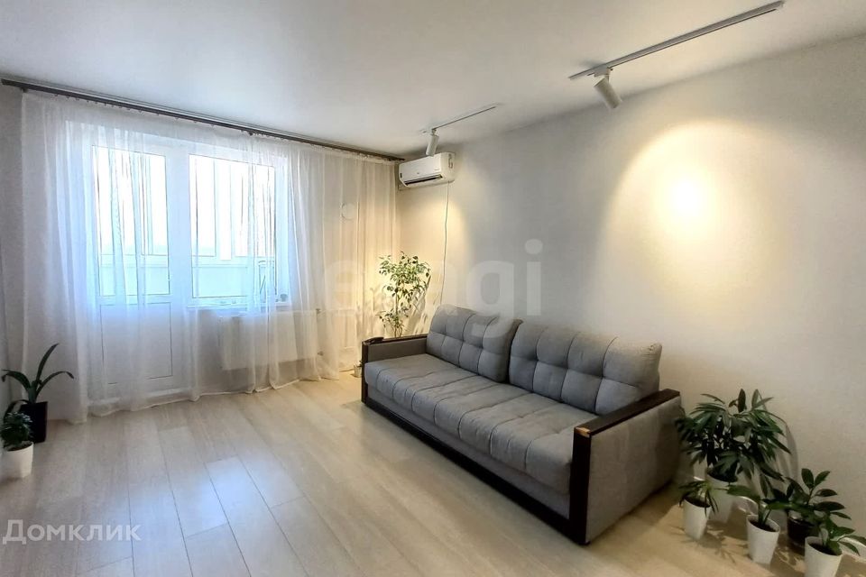 Продаётся 2-комнатная квартира, 56.5 м²