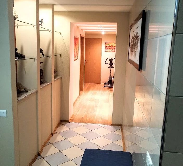 Продаётся 3-комнатная квартира, 82 м²