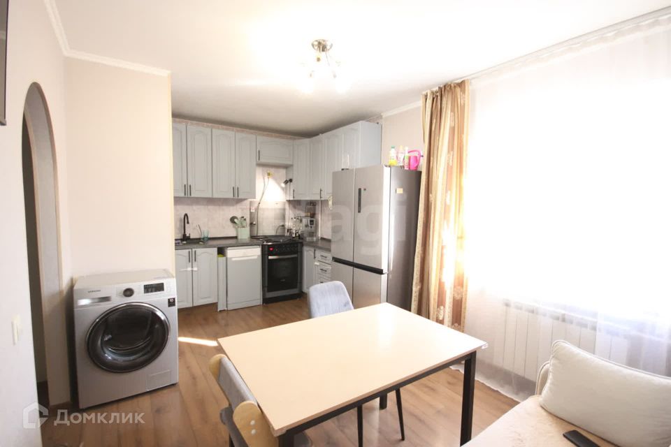 Продаётся 3-комнатная квартира, 57.9 м²