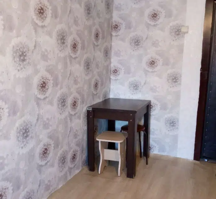 Продаётся 5 комнат в 5-комн. квартире, 58 м²