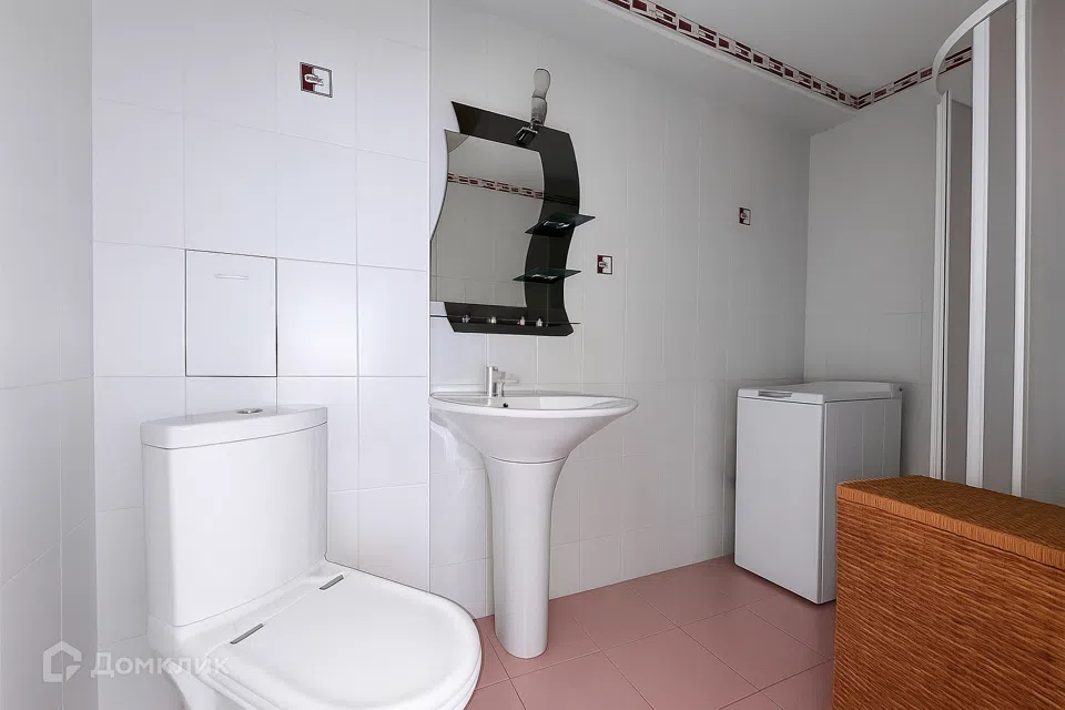 Продаётся 4-комнатная квартира, 106.1 м²