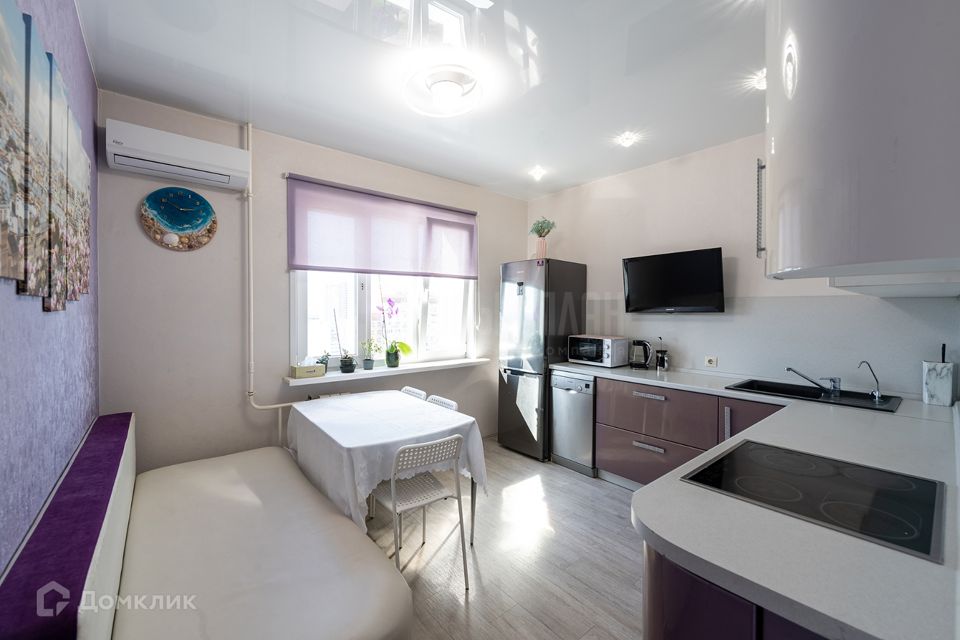 Продаётся 2-комнатная квартира, 61.3 м²
