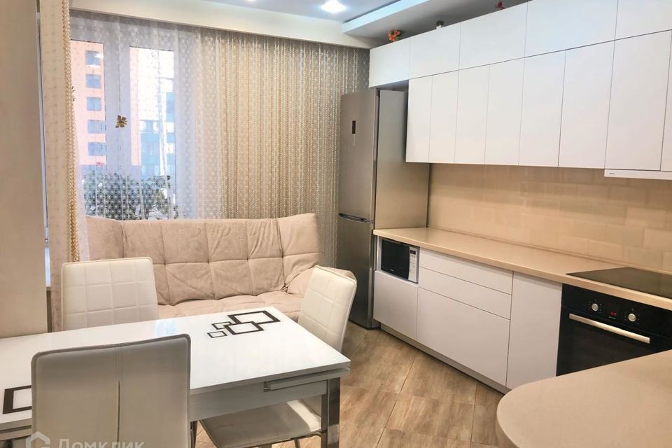Продаётся 2-комнатная квартира, 71.8 м²