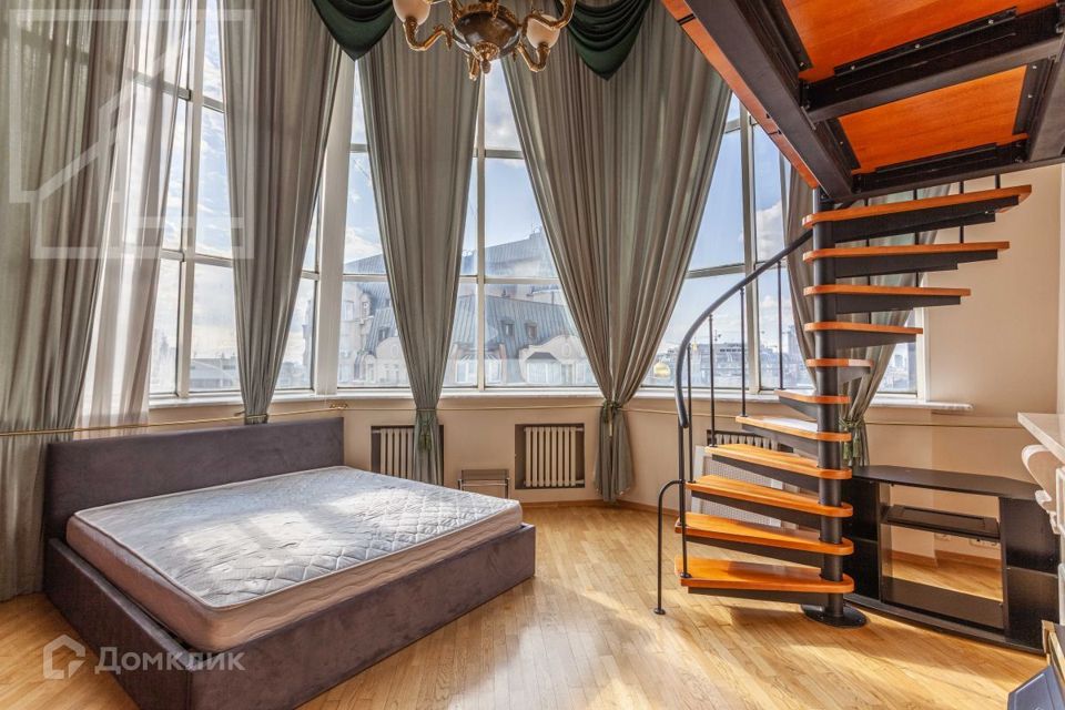 Сдаётся 6-комнатная квартира, 190 м²