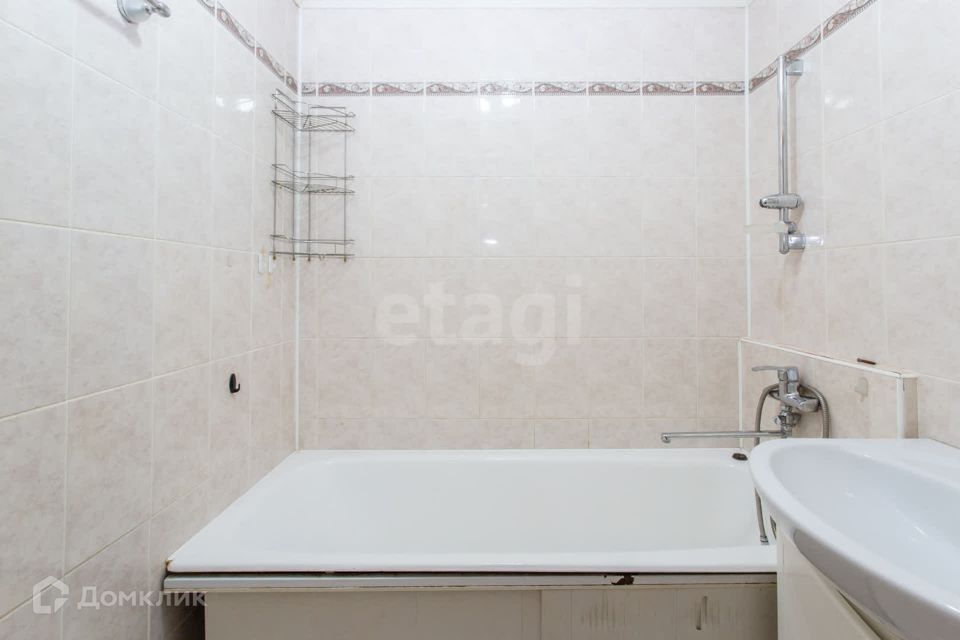 Продаётся 3-комнатная квартира, 65.4 м²