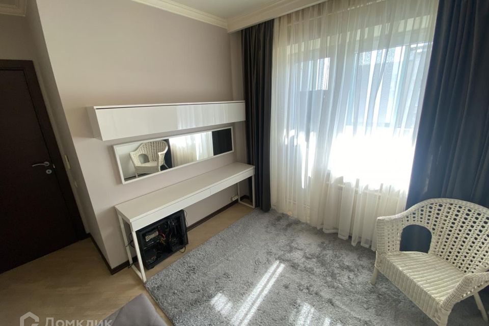 Продаётся 3-комнатная квартира, 79.7 м²