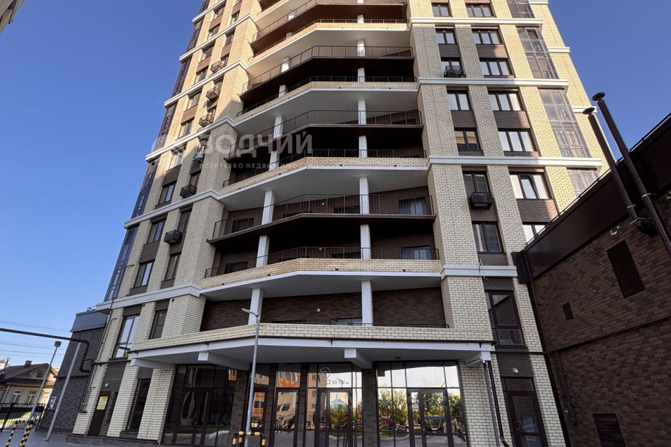 Продаётся 4-комнатная квартира, 109 м²