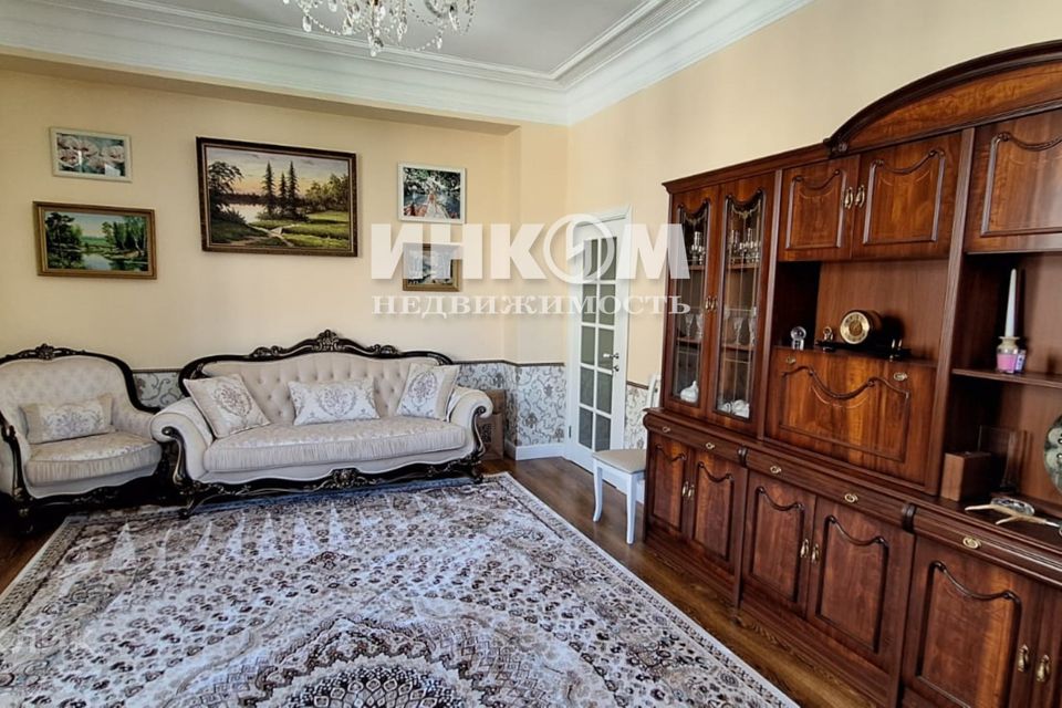 Продаётся 2-комнатная квартира, 67.4 м²