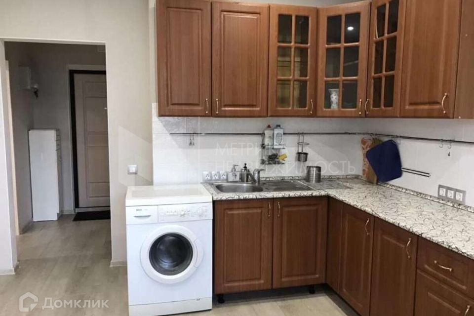 Продаётся 1-комнатная квартира, 42 м²