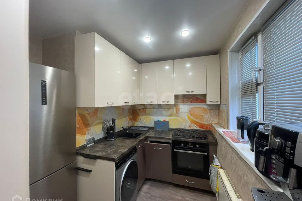 Продаётся 3-комнатная квартира, 58.2 м²