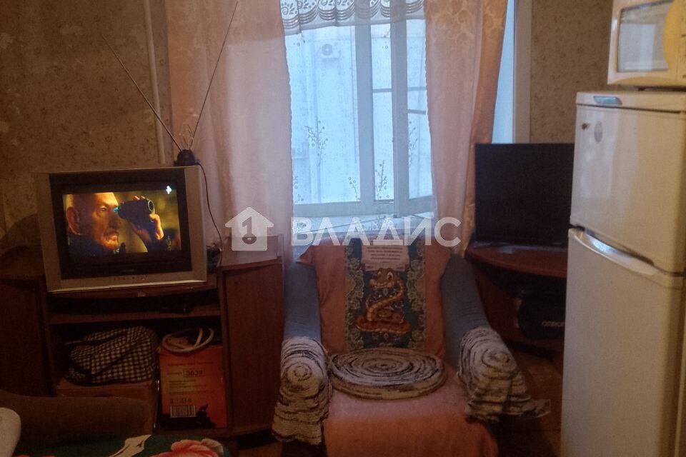Продаётся комната в 1-комн. квартире, 12.9 м²