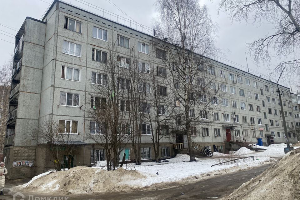 Продаётся комната в 6-комн. квартире, 12.8 м²