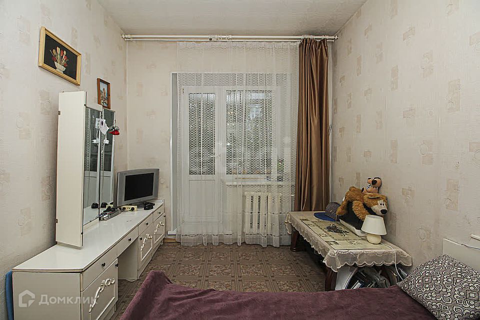 Продаётся 1-комнатная квартира, 67.3 м²