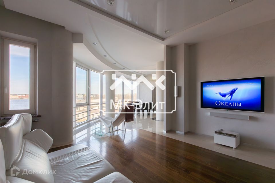 Продаётся 3-комнатная квартира, 162.6 м²