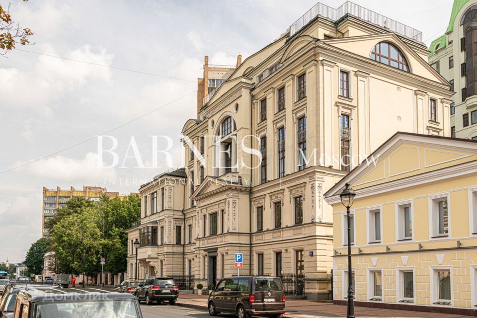 Продаётся 6-комнатная квартира, 630 м²