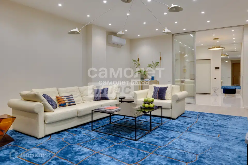 Продаётся 3-комнатная квартира, 130 м²