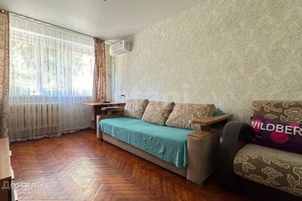 Продаётся 2-комнатная квартира, 42.7 м²