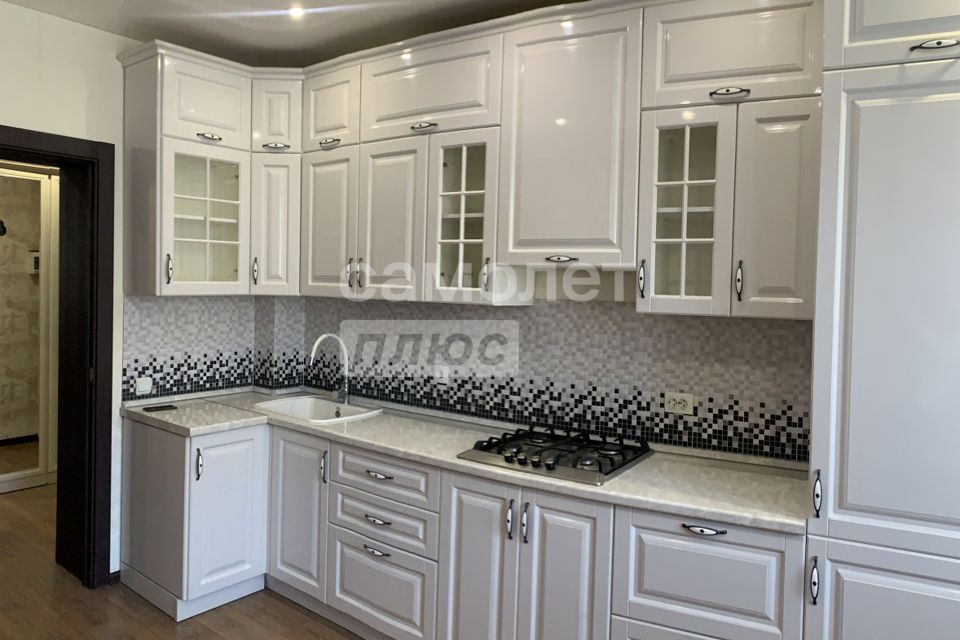 Продаётся 2-комнатная квартира, 63.6 м²