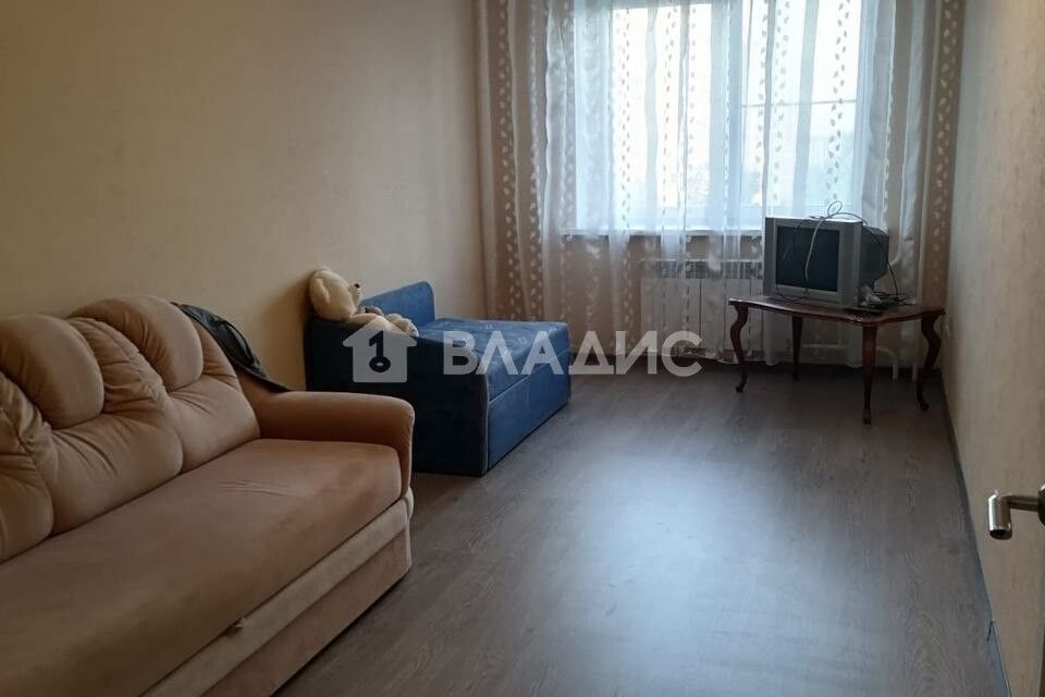 Продаётся 1-комнатная квартира, 42 м²