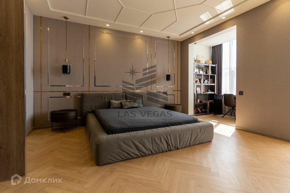 Сдаётся 4-комнатная квартира, 180 м²