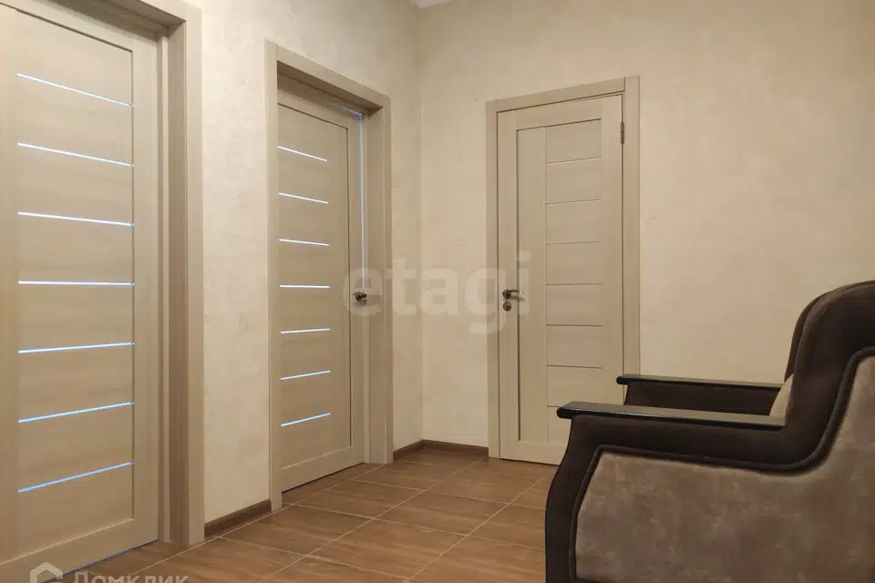Сдаётся 1-комнатная квартира, 54 м²