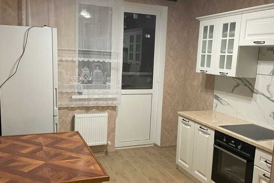 Сдаётся 1-комнатная квартира, 42 м²