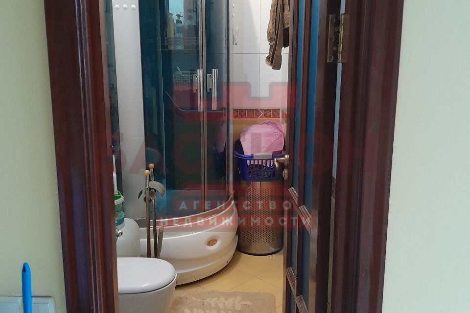 Продаётся 3-комнатная квартира, 100 м²