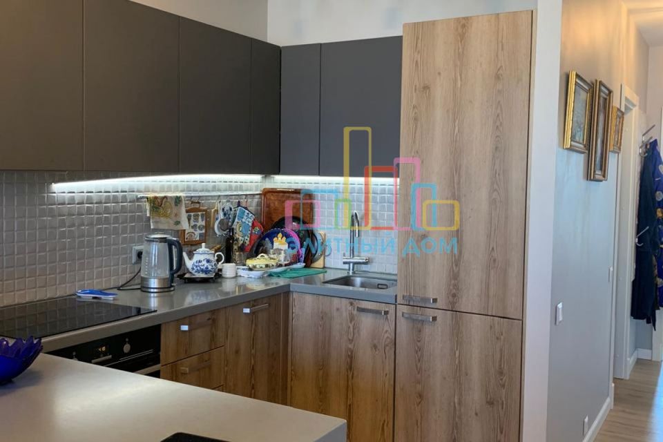 Сдаётся 1-комнатная квартира, 51 м²
