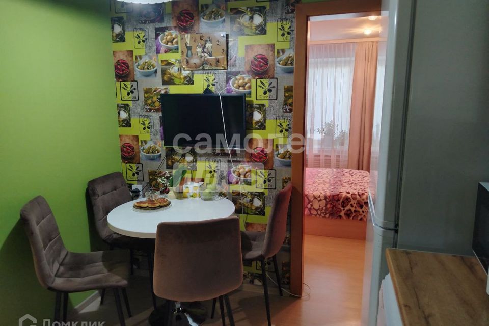 Продаётся 3-комнатная квартира, 43.9 м²