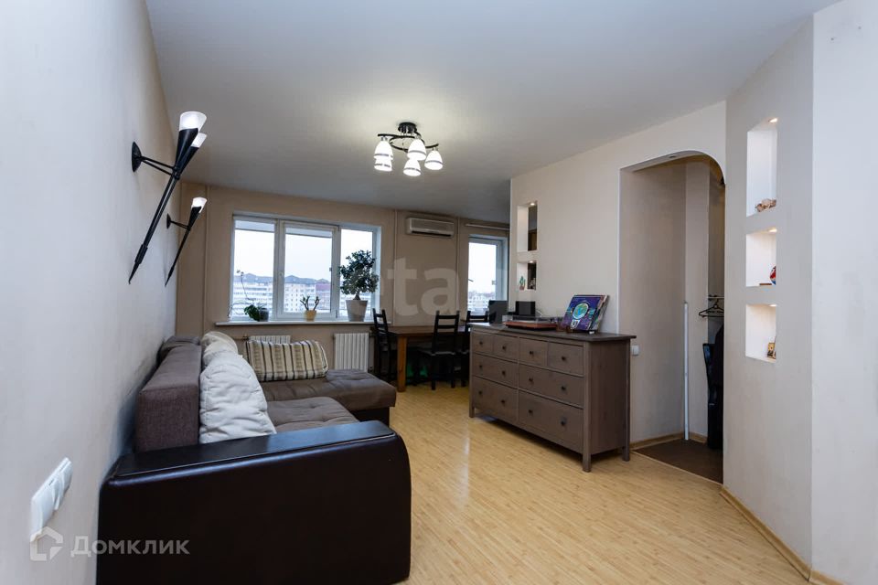 Продаётся 4-комнатная квартира, 83 м²