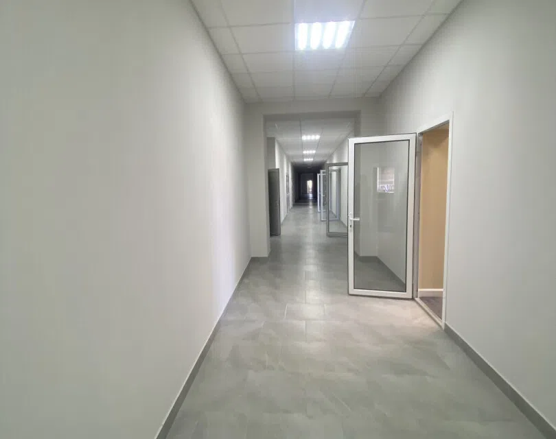 Сдаётся офис, 300 м²