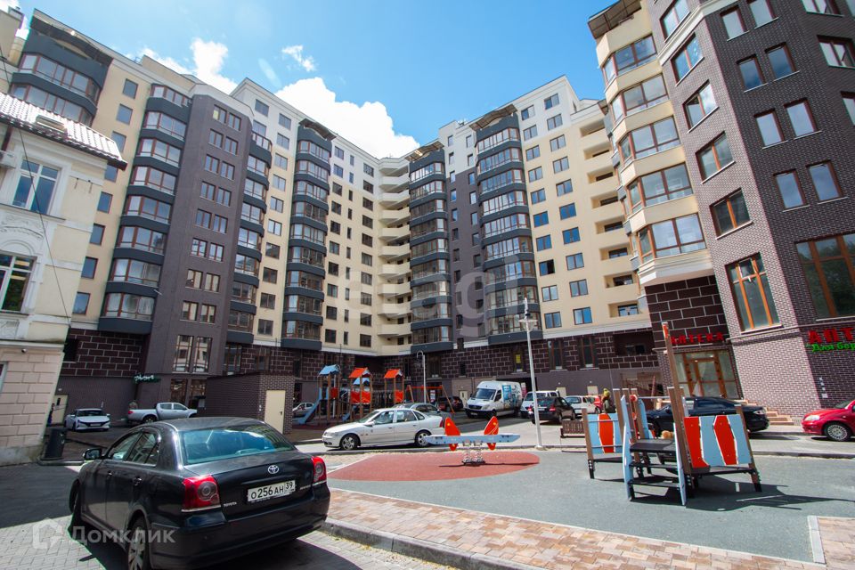 Продаётся 1-комнатная квартира, 46.7 м²