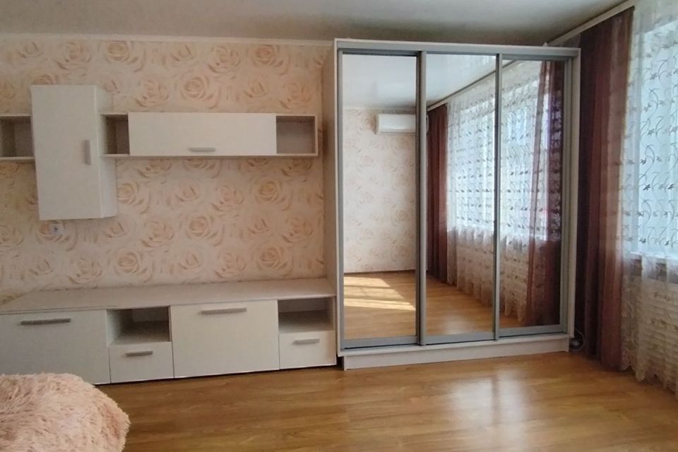 Продаётся 1-комнатная квартира, 38.4 м²