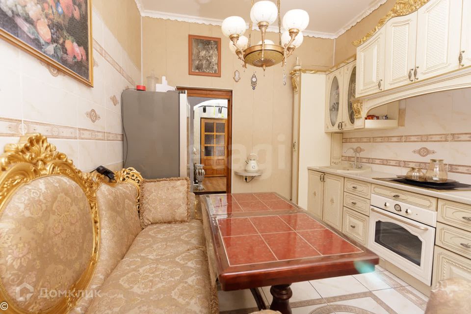 Продаётся 2-комнатная квартира, 67.8 м²