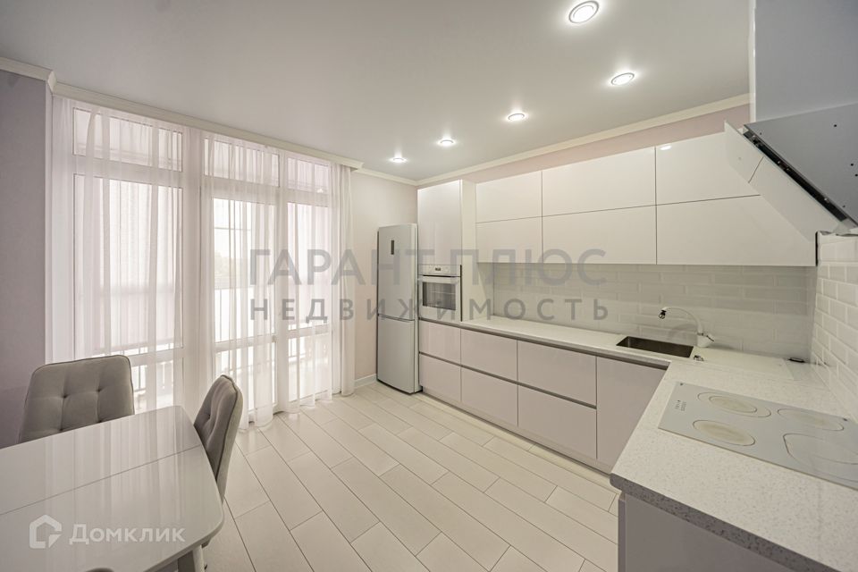 Сдаётся 2-комнатная квартира, 65 м²