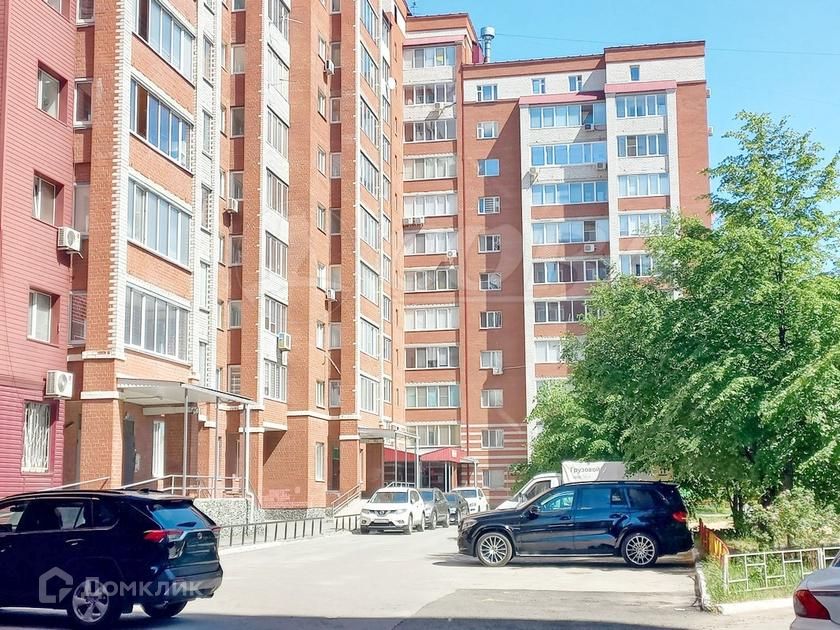Продаётся 3-комнатная квартира, 104.7 м²