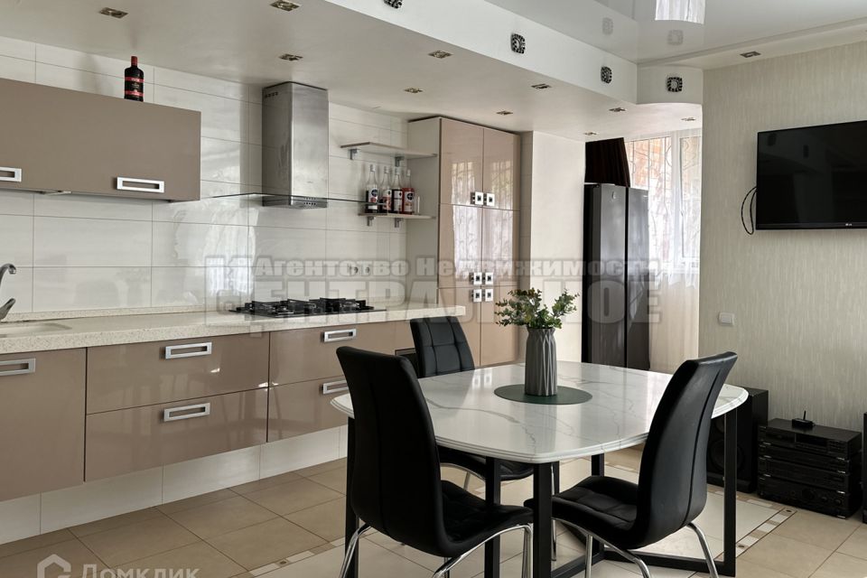 Продаётся 1-комнатная квартира, 48 м²