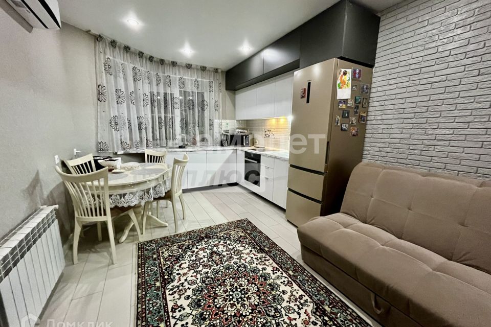 Продаётся 1-комнатная квартира, 51.2 м²