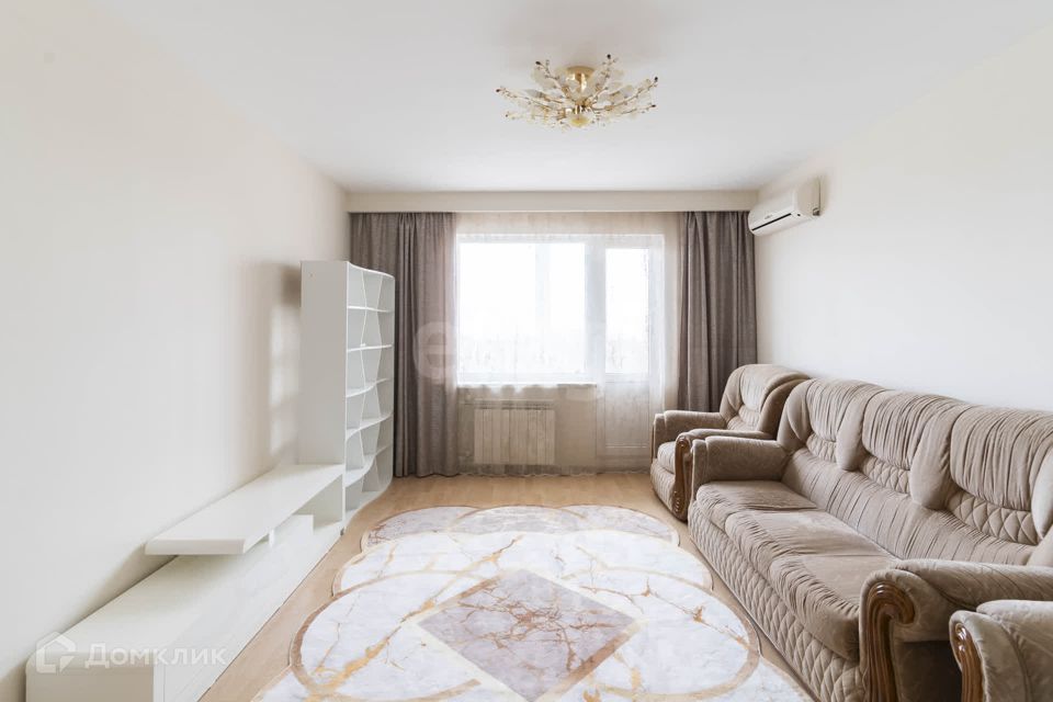 Продаётся 3-комнатная квартира, 64.8 м²