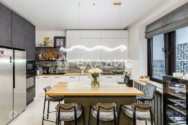 Продаётся 3-комнатная квартира, 90.4 м²