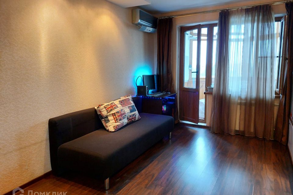 Продаётся 1-комнатная квартира, 42.5 м²
