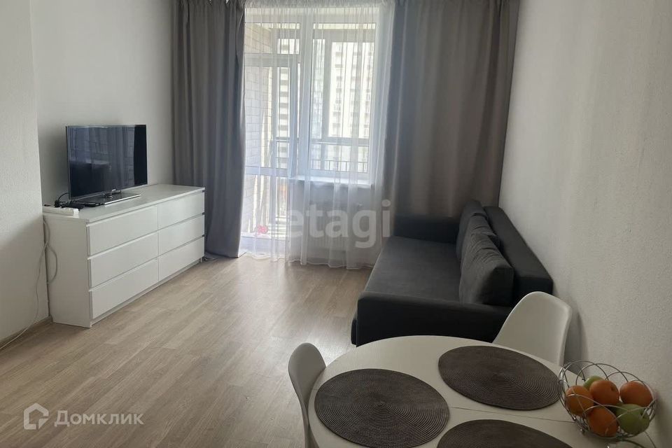 Продаётся 1-комнатная квартира, 43.6 м²