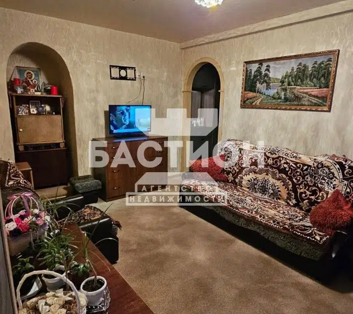 Продаётся 3-комнатная квартира, 40.7 м²