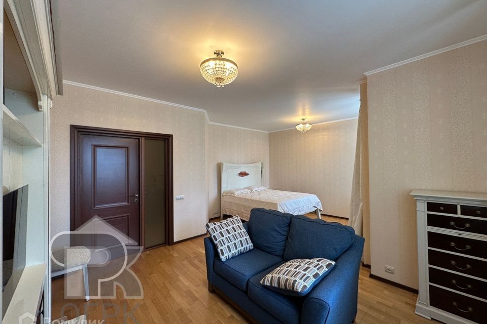 Продаётся 1-комнатная квартира, 56.8 м²