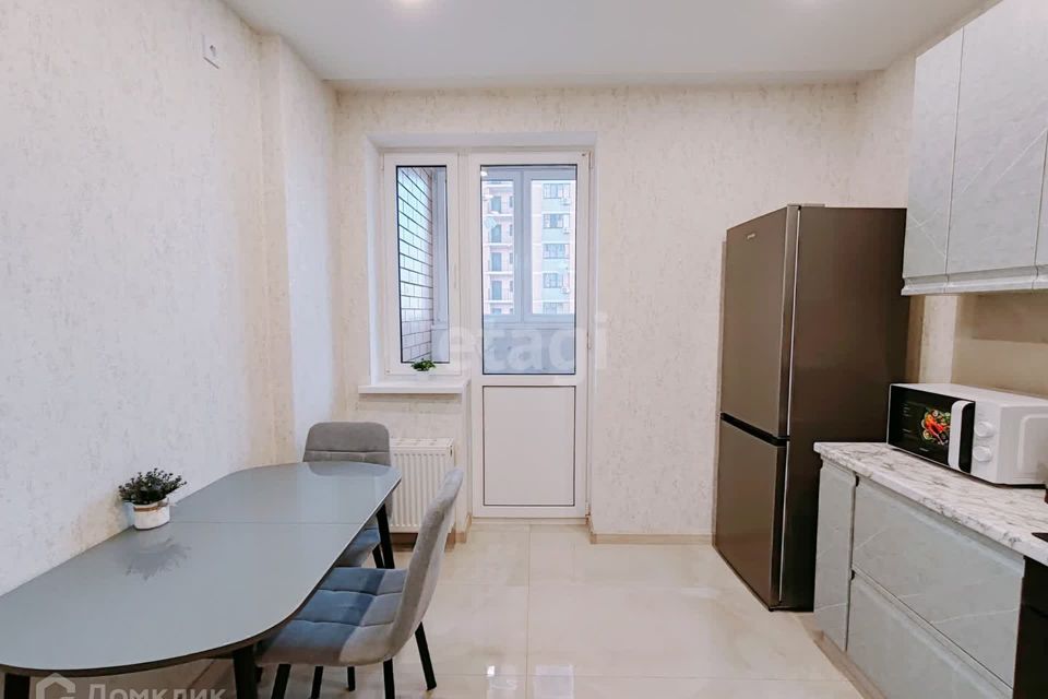 Продаётся 1-комнатная квартира, 35.9 м²