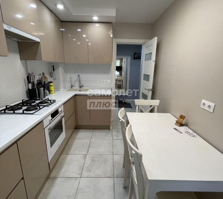 Продаётся 3-комнатная квартира, 60.3 м²