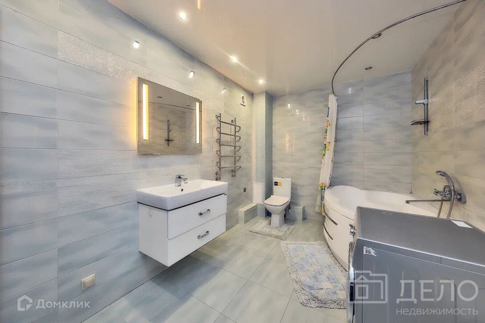 Продаётся 2-комнатная квартира, 101.8 м²