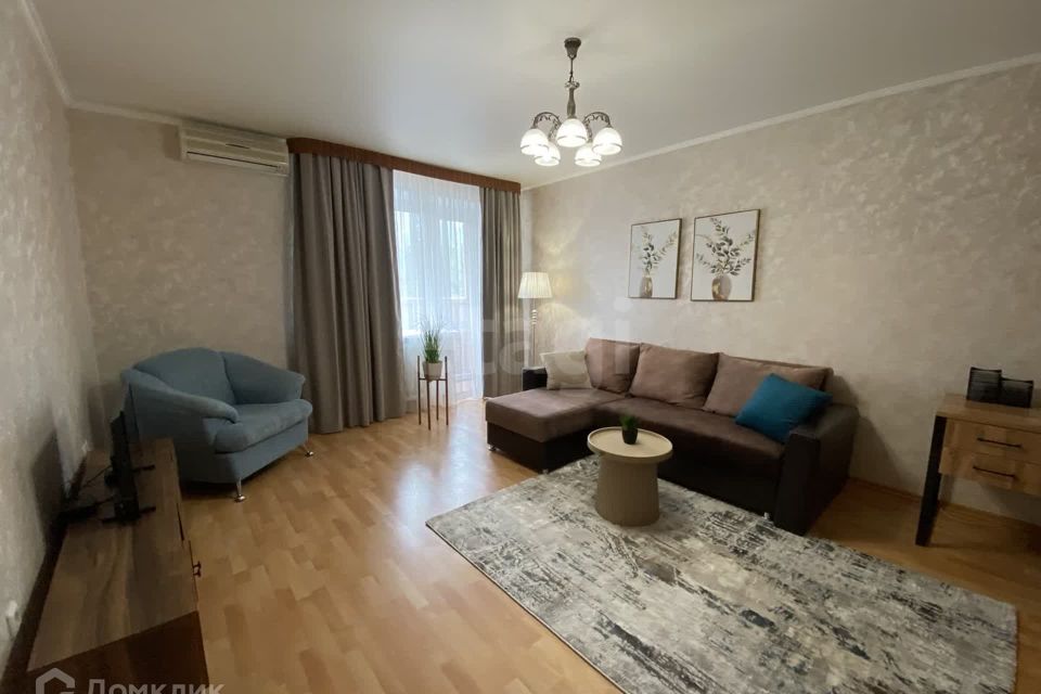 Сдаётся 1-комнатная квартира, 50 м²